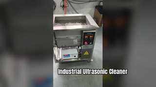 نظرة فاحصة: خزان كبير من الفولاذ المقاوم للصدأ منظف بالموجات فوق الصوتية الصناعية سعة 108 لتر مع التحكم في الوقت